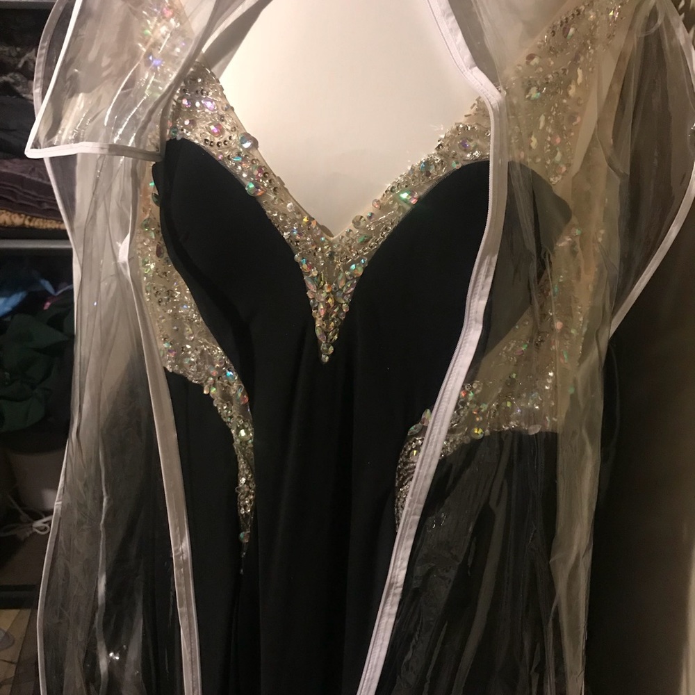 Black prom dress